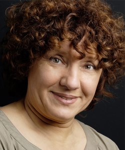 Ayşenil Şamlıoğlu