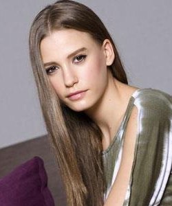 Serenay Sarıkaya