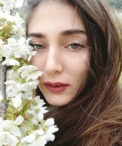 Zümre Meğreli fotoğrafı