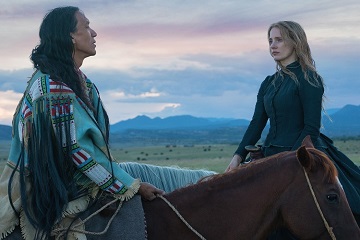 Kadın Önde Yürür