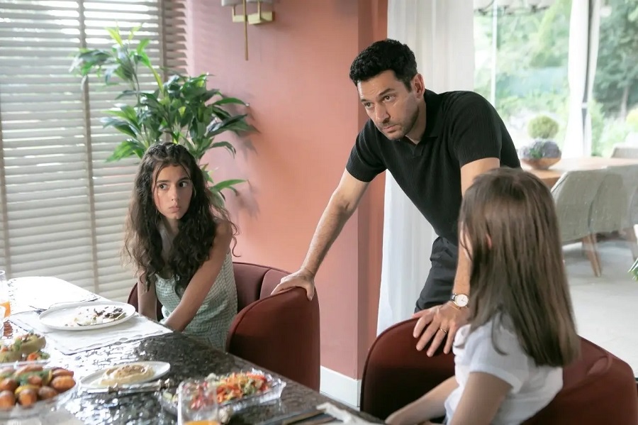 Güller ve Günahlar özeti