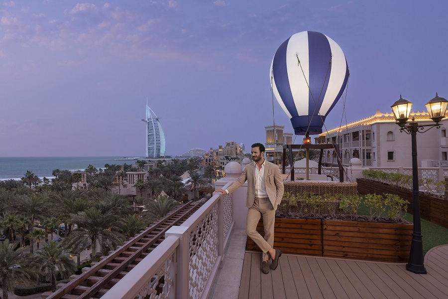 Barış Arduç'un Dubai'de çekilen reklam filminden kareler yayınlandı