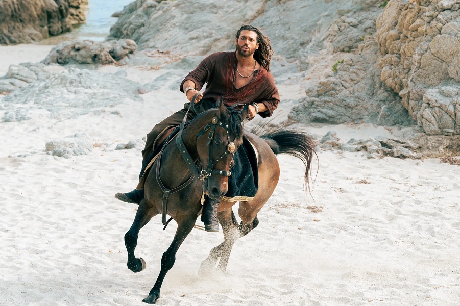 Can Yaman, THR'nin sorularını yanıtladı Can Yaman, THR'nin sorularını yanıtladı