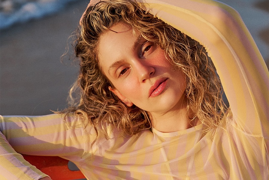 Kürk Mantolu Madonna için Farah Zeynep Abdullah ile görüşülüyor