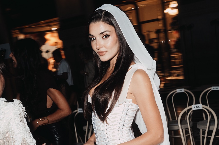 Hande Erçel, ödüllü yönetmen Nadar Saeivar'ın 'Diaspora' Filminin başrolünde