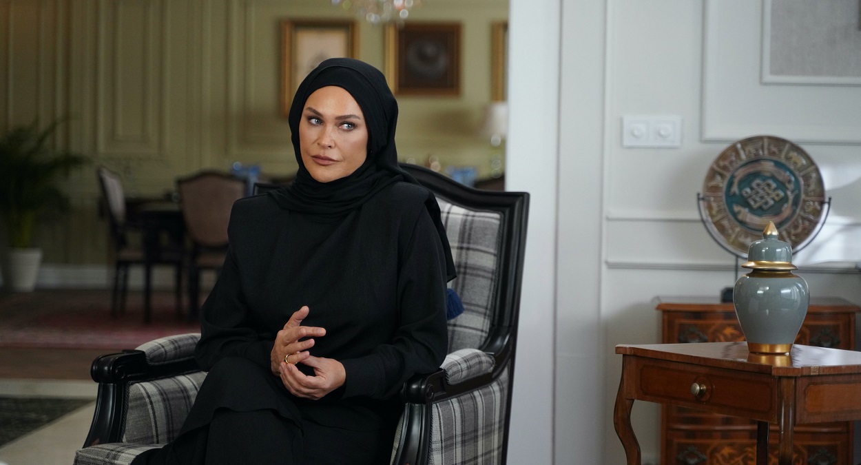 Hülya Avşar canlandırdığı Fazilet karakterini anlattı