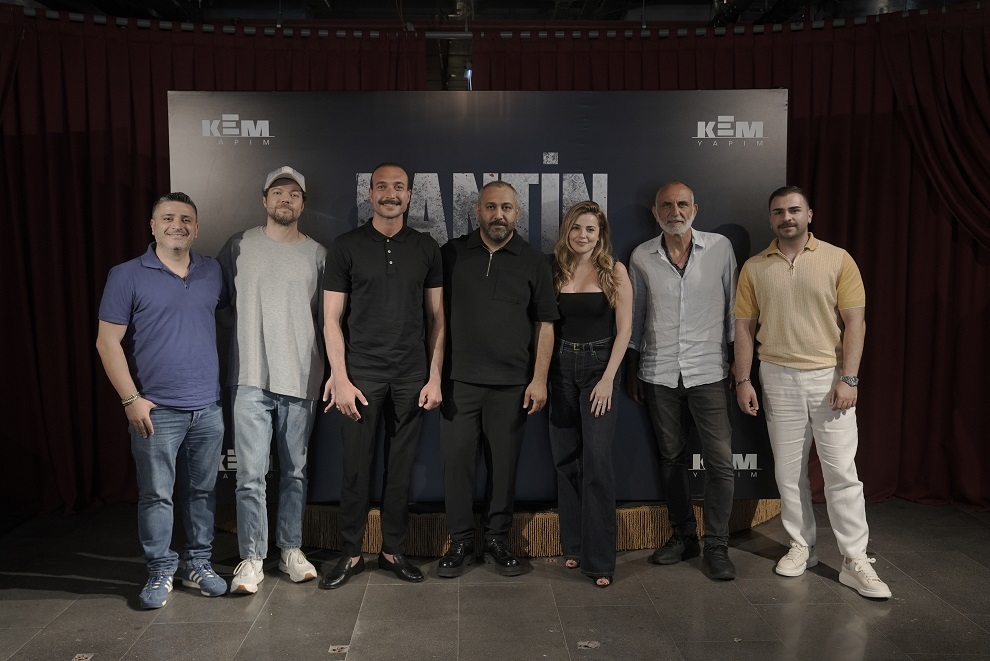 Kantin filminin oyuncuları basınla buluştu