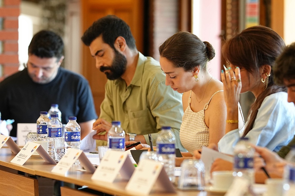 Sevdan Bir Ateş